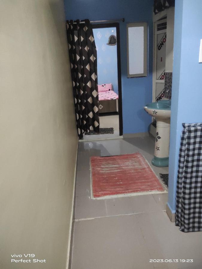 Yashu Guest House Ujjain Bagian luar foto